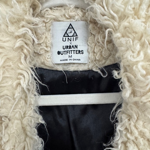 UNIF x Urban Outfitters Cozy Cream Tan Shearling Jacket - Picture 9 of 10